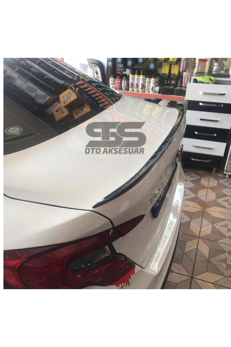 Fiat Egea Bagaj Üstü Slim Spoiler Parlak Siyah