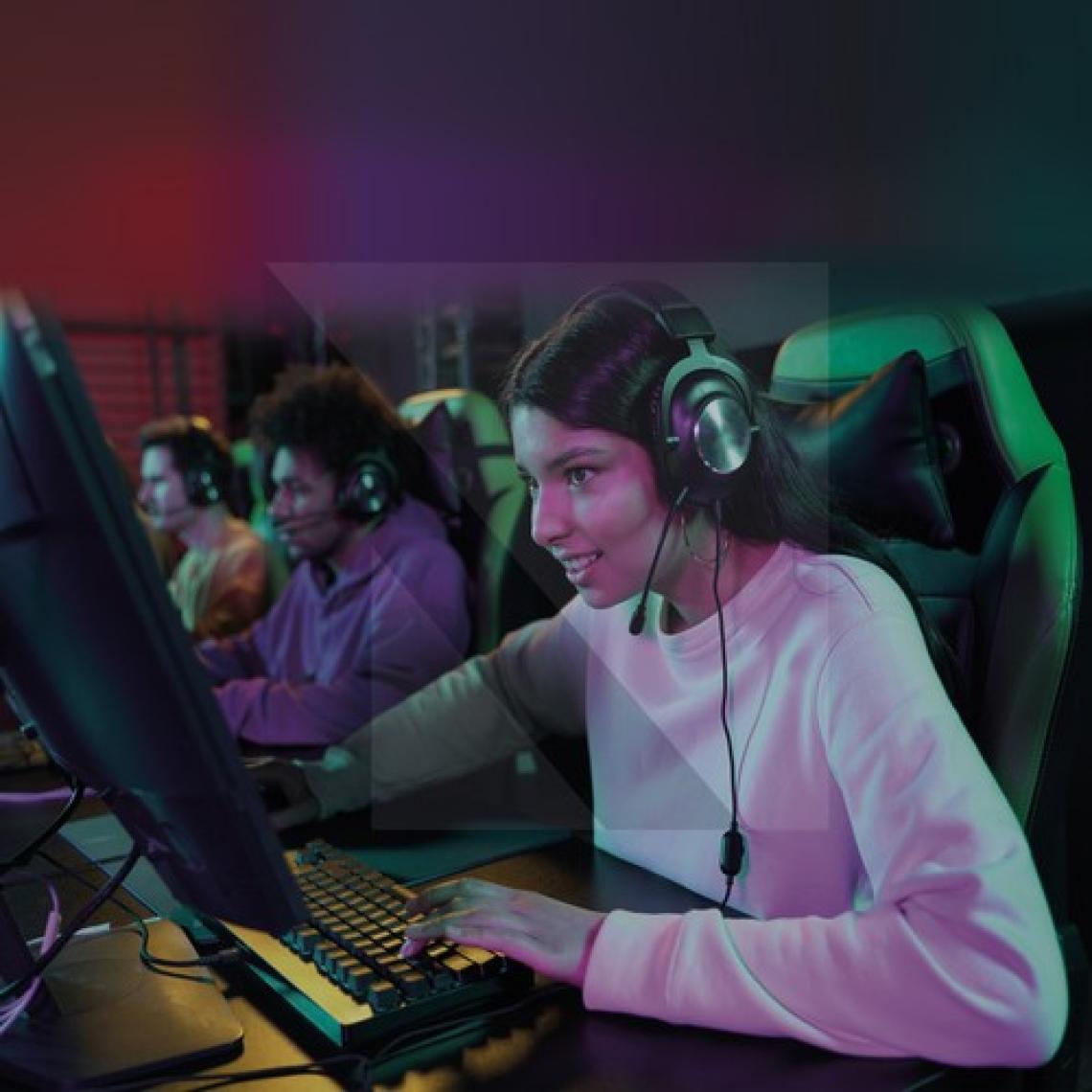 Active Team MP01 - Pembe Elips Bilek Destekli Mouse Pad | Konforlu, Kaymaz Taban, Ergonomik, Yumuşak, Ev,Ofis