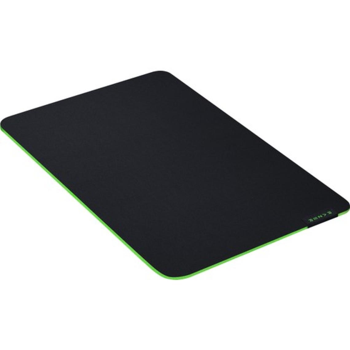 Razer Gigantus V2 Medium Mousepad RZ02-03330200-R3M1