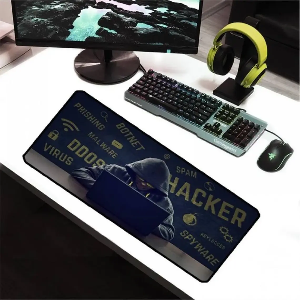 SGE TEKNOLOJİ 70 x 30 cm Hacker 1 Dikişli Kaydırmaz Taban Oyuncu Mouse Pad