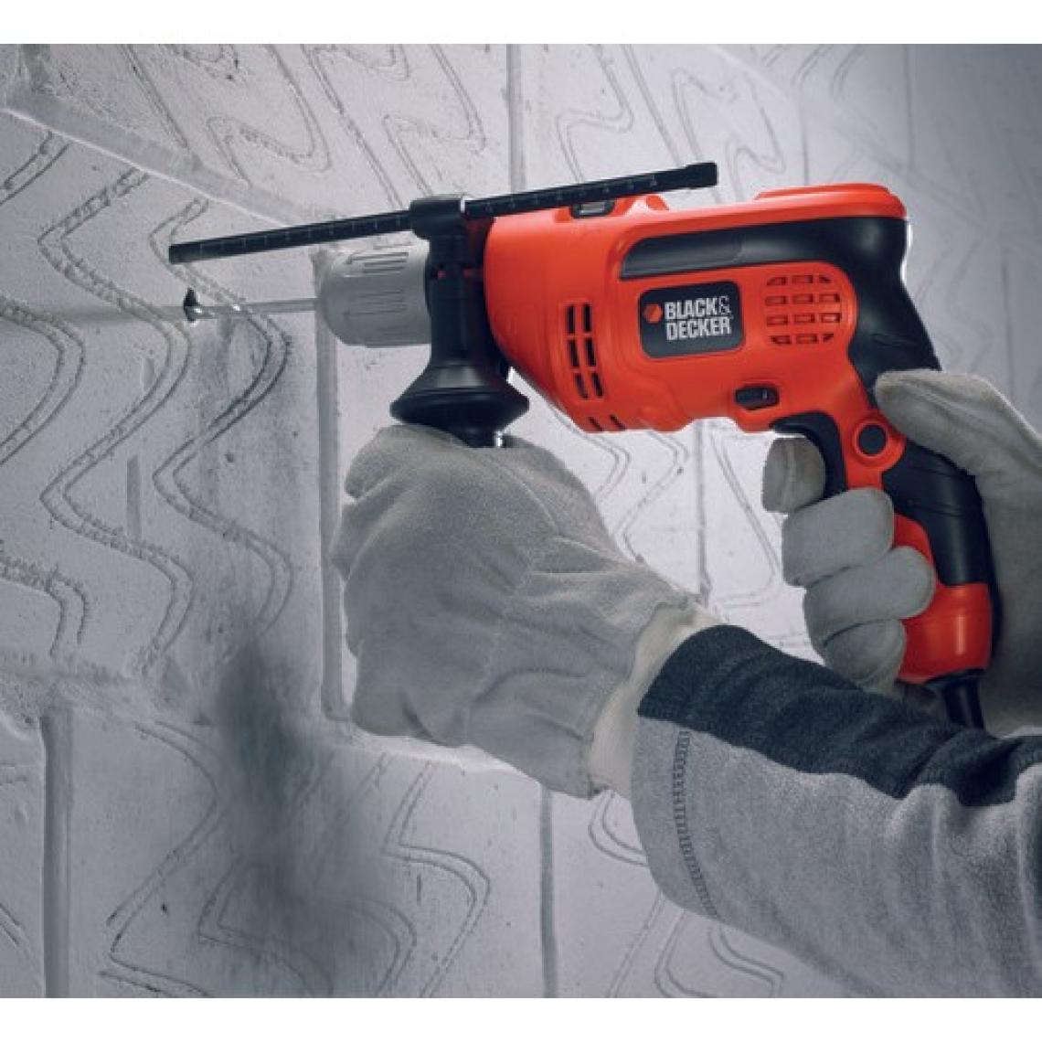 Black & Decker CD714CREW2 710 Watt 13 mm Darbeli Matkap