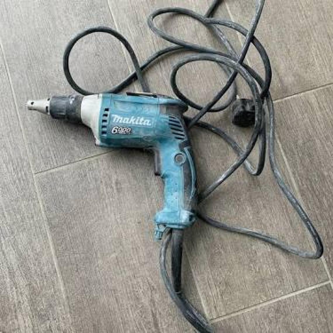 Makita Fs6300X Elektrikli Vidalama Matkap 570W