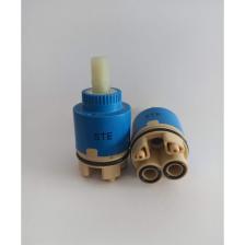 Stecell Batarya Musluk Içi Kartuşu Aparatı 35 mm Ayaklı