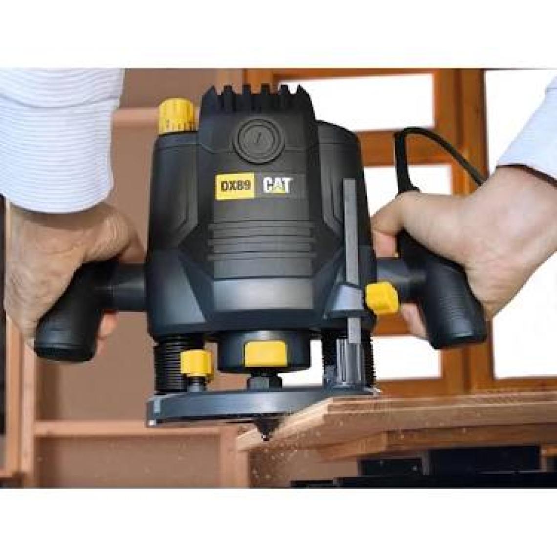 Cat DX89 2100WATT 12MM Profesyonel El Frezesi