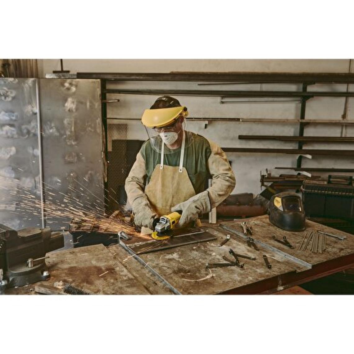 Stanley STGS9115-TR 900W 115mm Profesyonel Avuç Taşlama
