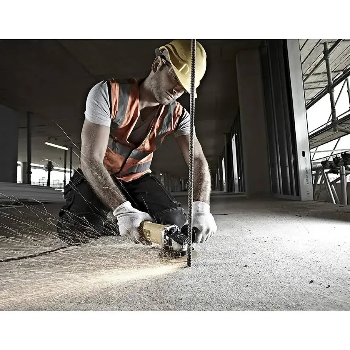 Dewalt Dwe4016 730W Avuç Taşlama 115 Mm