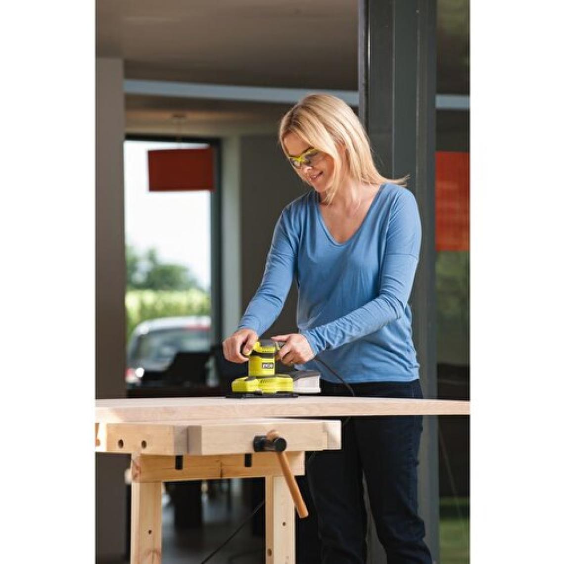 Ryobi RSS280SA30 Titreşimli Zımpara 280 W