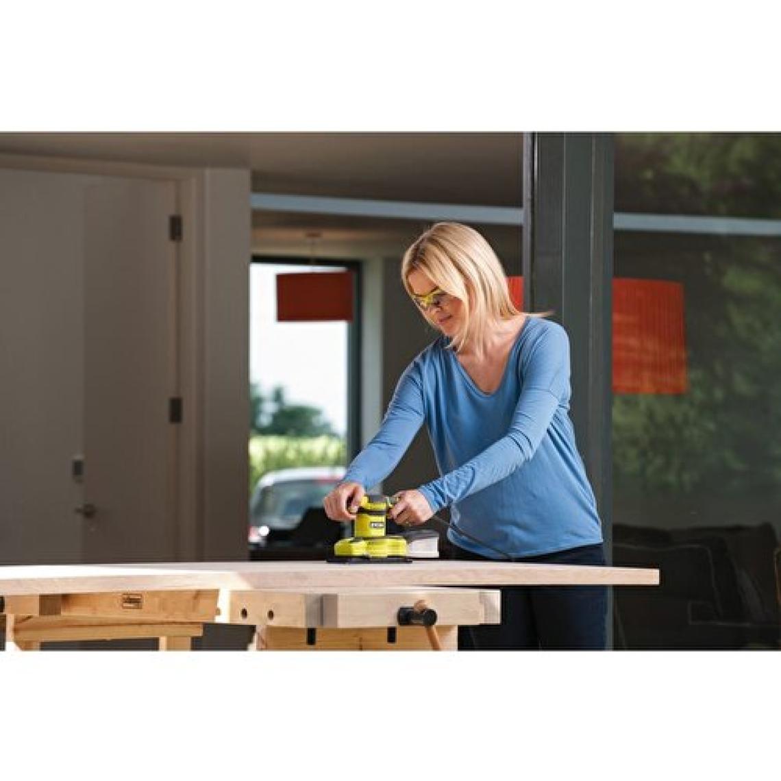 Ryobi RSS280SA30 Titreşimli Zımpara 280 W