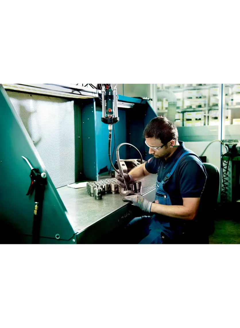Metabo Ge 710 Plus Elektrikli 710 Watt Uzun Kalıpçı Taşlama
