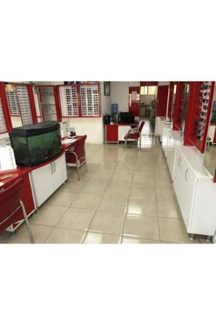 Isonem Liquid Glass Şeffaf Su Yalıtım Boyası - Yüksek Su ve Kimyasal Direnç, Balkon, Teras, Banyo ve Havuzlar için İdeal, 2 kg