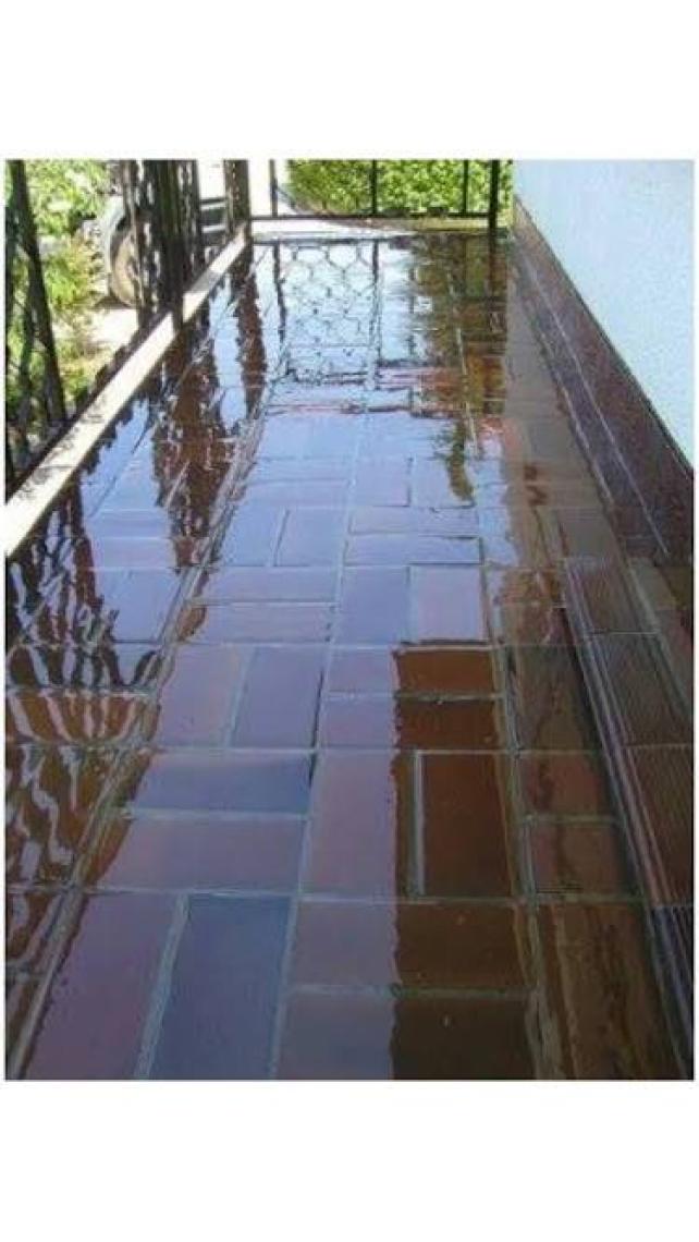 Isonem Liquid Glass Şeffaf Su Yalıtım Boyası - Yüksek Su ve Kimyasal Direnç, Balkon, Teras, Banyo ve Havuzlar için İdeal, 2 kg