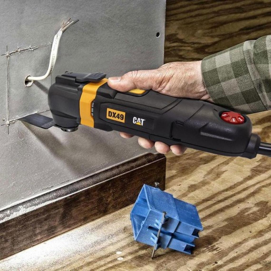 Cat DX49.1 350WATT Profesyonel Çok Amaçlı Devir Ayarlı Kesme Raspalama ve Zımpara + 14 Adet Aksesuar