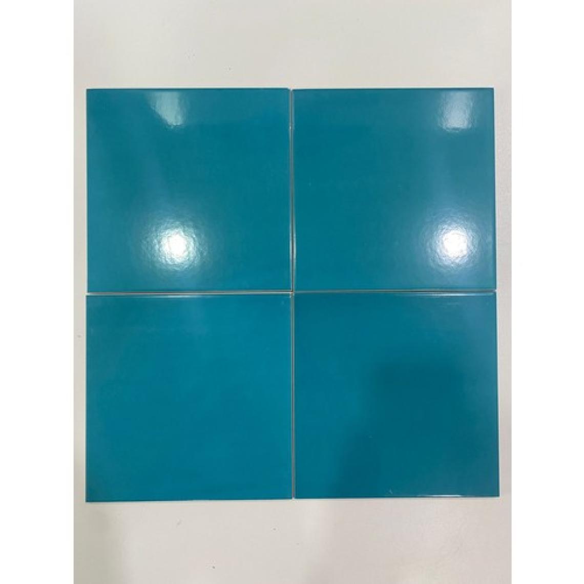 Armada Çini 20x20 Cm Ac 24 Turkuaz Desen Kütahya Çini Seramik Karo