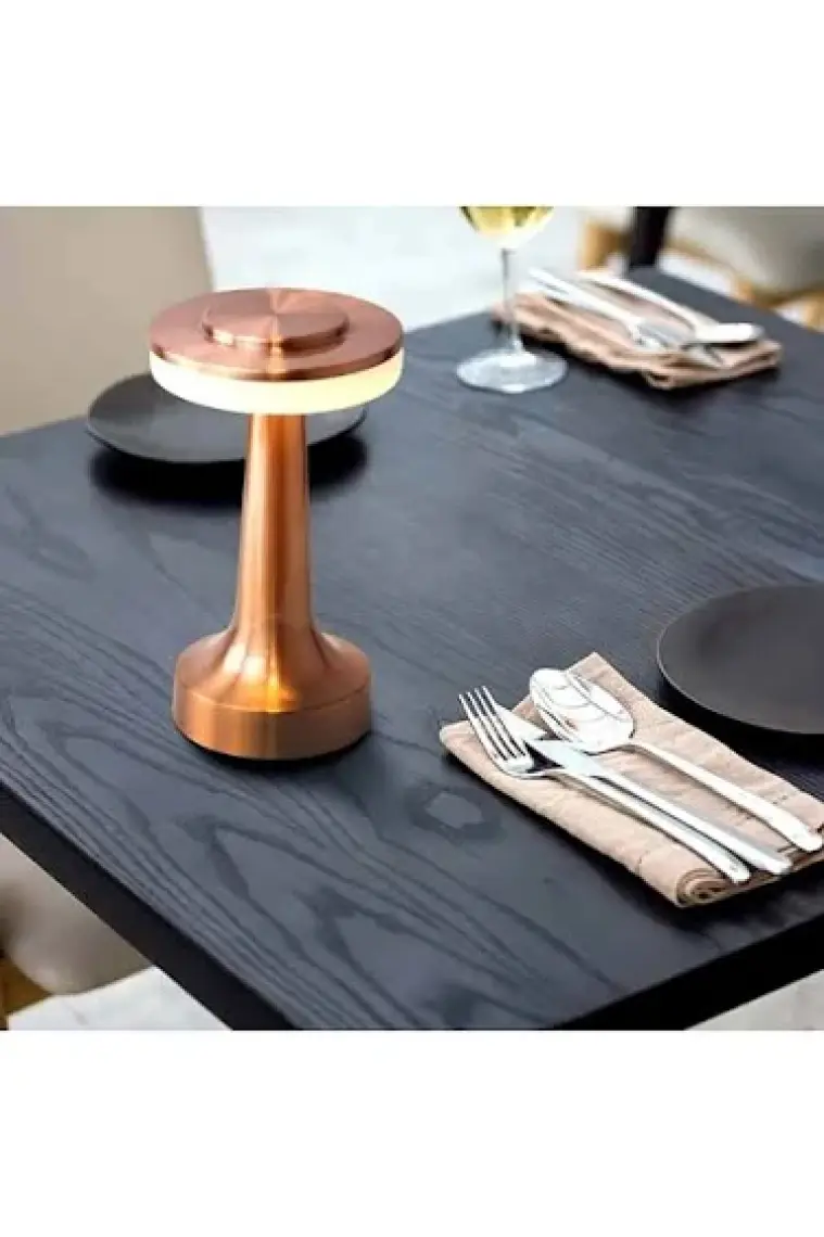 Hymark Retro Şarjlı Dekoratif Dokunmatik Metal Masa Lambası 3 Renk Mod Dim Edilebilir