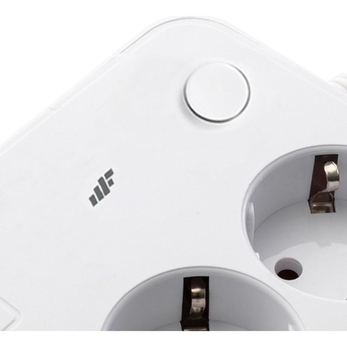 MF Product Jettpower 0370 Akım Korumalı 3 USB'li 3'lü Grup Priz 2 m Uzatma Kablosu Beyaz