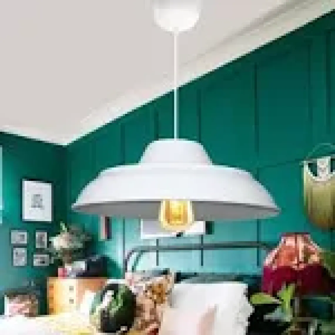 Homing Retro Beyaz Sarkıt Kafe Restoran Mutfak Antre Salon