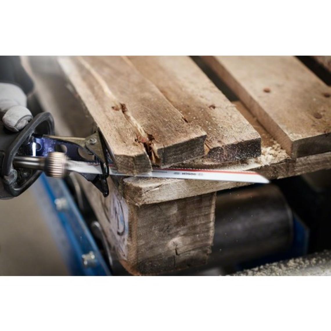 Bosch - Endurance For Serisi Sert Çivili Paletler Için Panter Testere Bıçağı S 1122 Chm 1'li