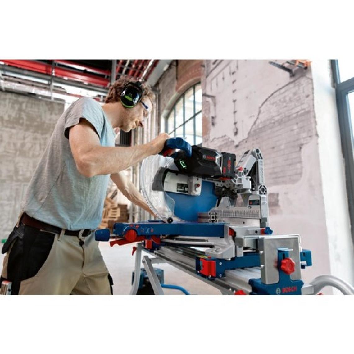 Bosch Professional GCM 18V-305 GDC Solo Gönye Kesme Makinesi
