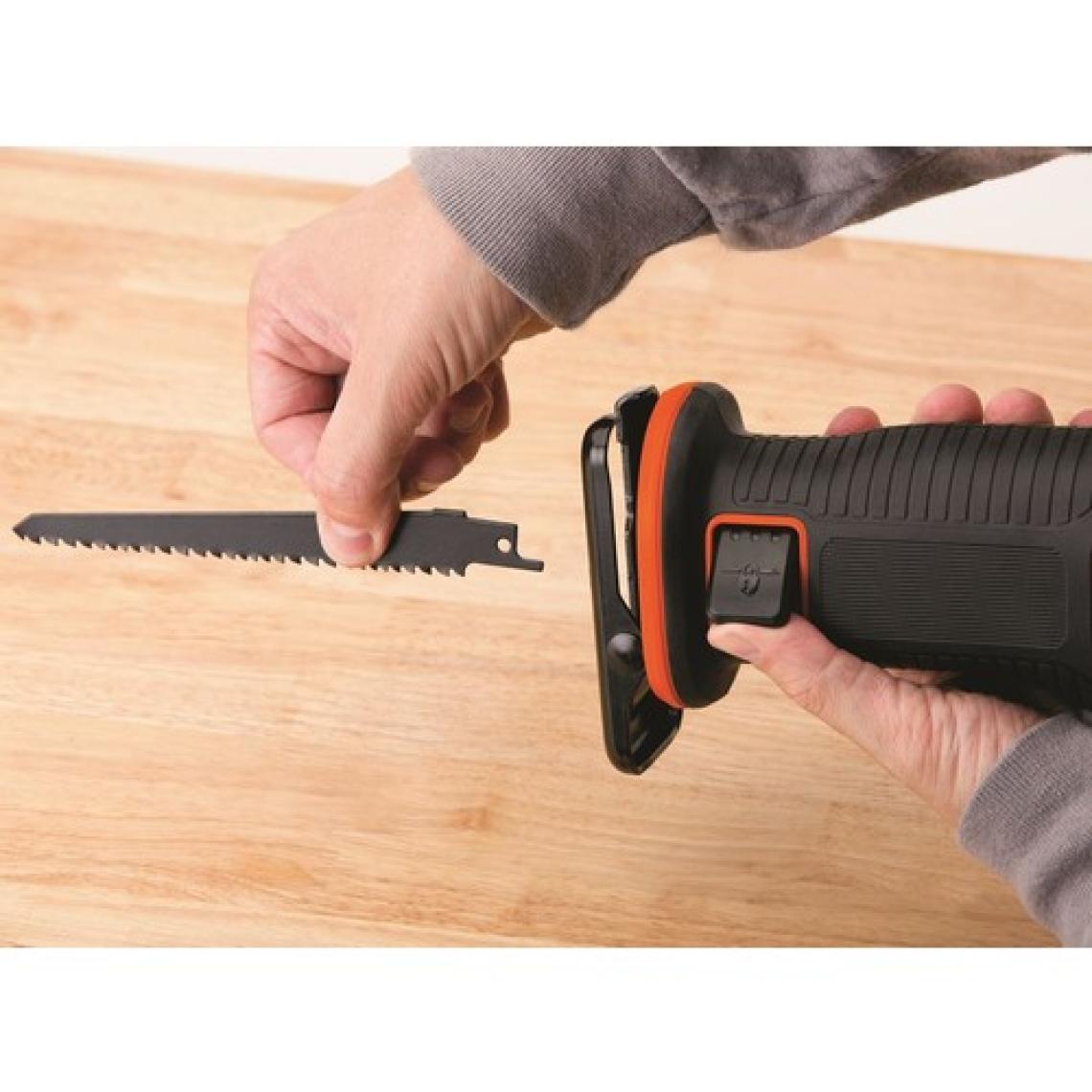 Black+Decker BDCR18 1.5 Ah Akülü Tilki Kuyruğu