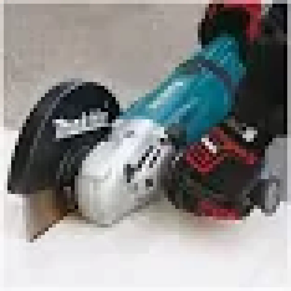 Makita GA7040S 2300 Watt 180 mm Büyük Taşlama