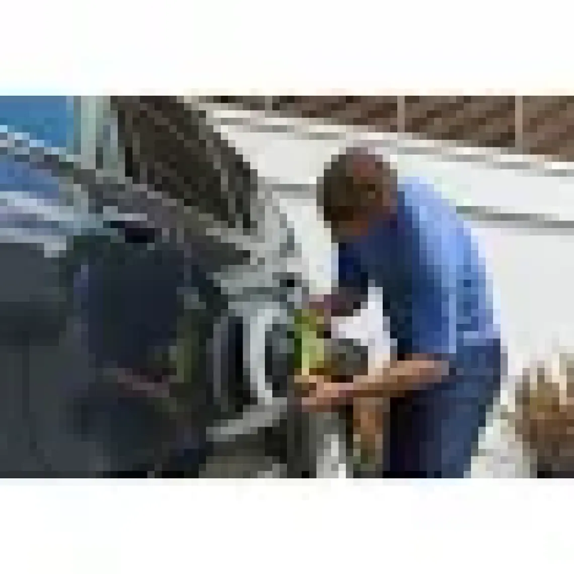 Ryobi R18B0 254 mm Polisaj Makinesi18 V)