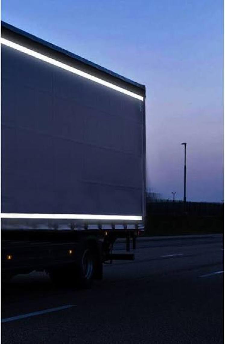 Badem10 Tüvtürk Onaylı Bant Beyaz 5 Metre 5 cm Belgeli Reflektörlü Reflektif Fosforlu Şerit Bant Ikaz Bandı