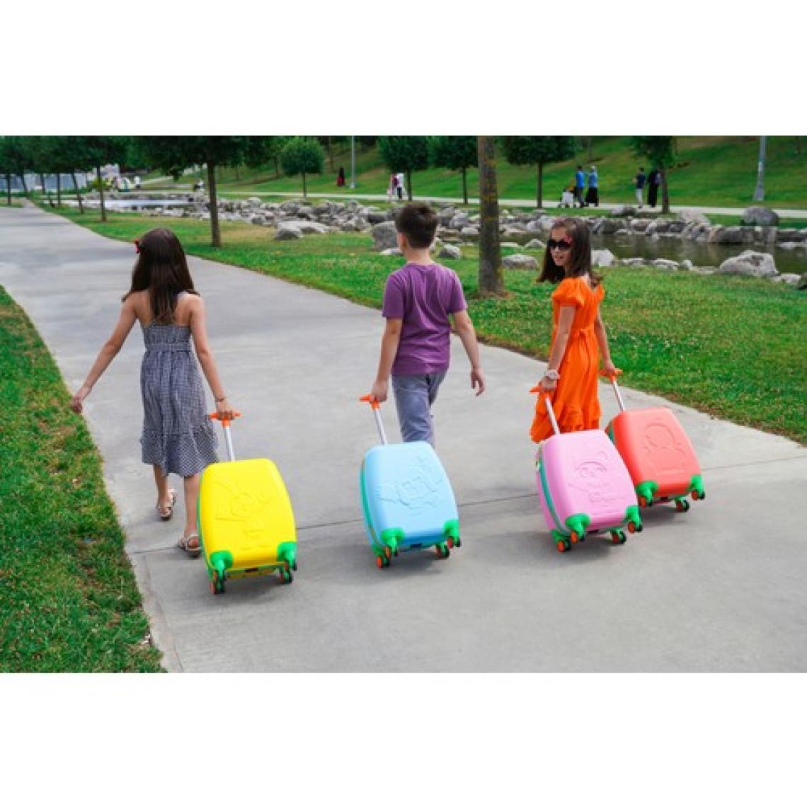 Tucklebery Renkli ve Desenli Çocuk Valizi, Tucklebery Kids Hafif ve Eğlenceli Valiz