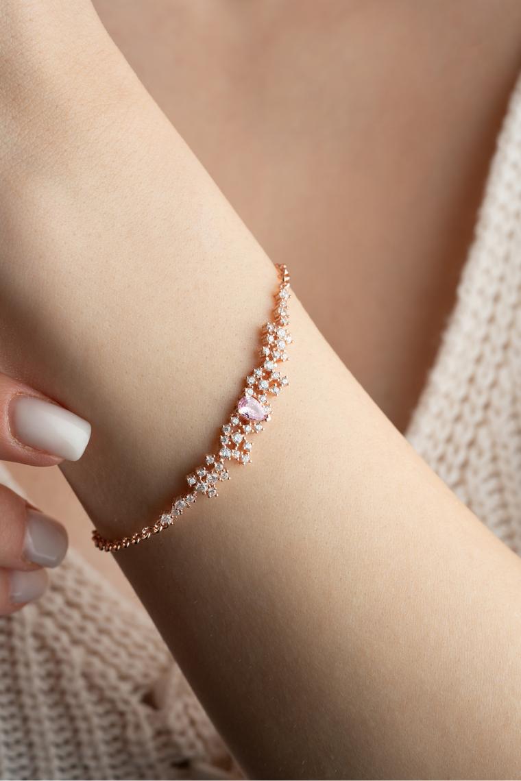Nereze 925 Ayar Gümüş Rose Kaplama Pembe Zirkon Taşlı Tasarım Bileklik