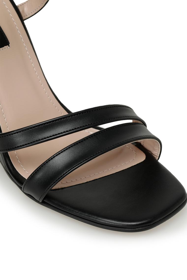 Nine West Corla 4fx Siyah Kadın Dolgu Topuk Sandalet