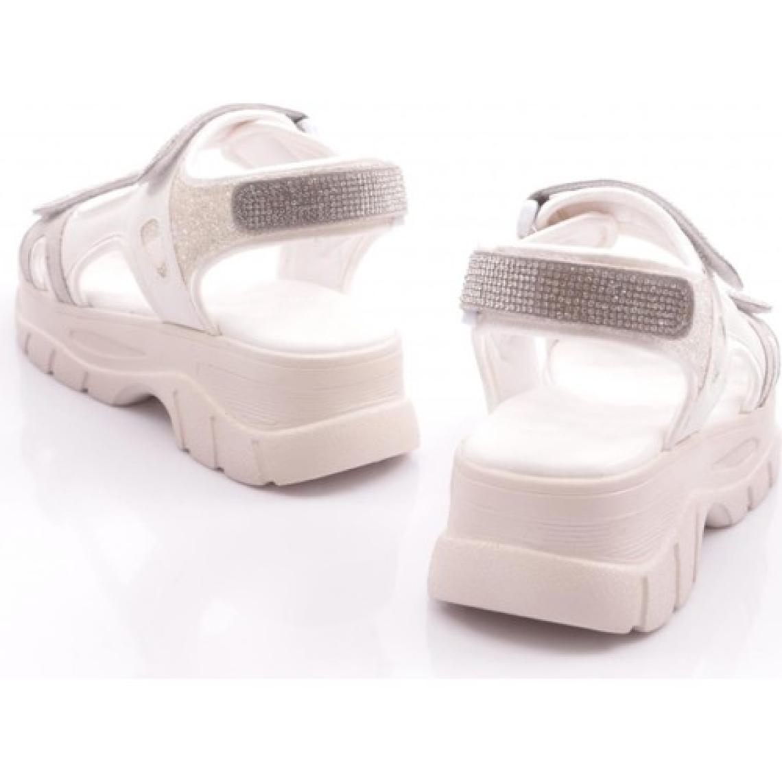 Dgn 4740-22Y Kadin Kalin Taban Cirtli Sandalet