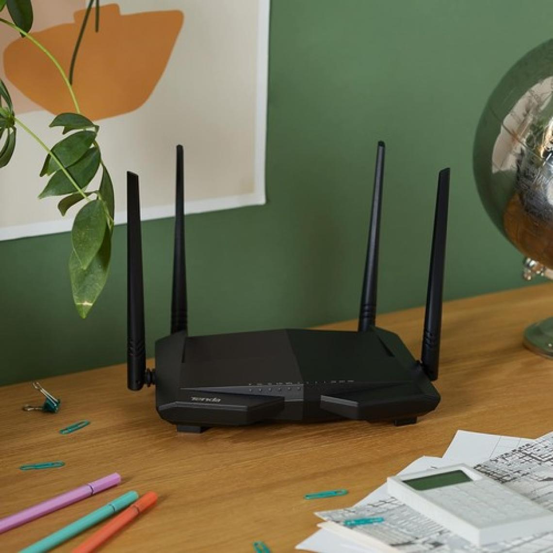 Tenda V12 AC1200 Mbps Dual Band Kablosuz 4 x Gigabit Port Fiber Vdsl/Adsl Modem Router ( Super Vdsl Profil 35B)