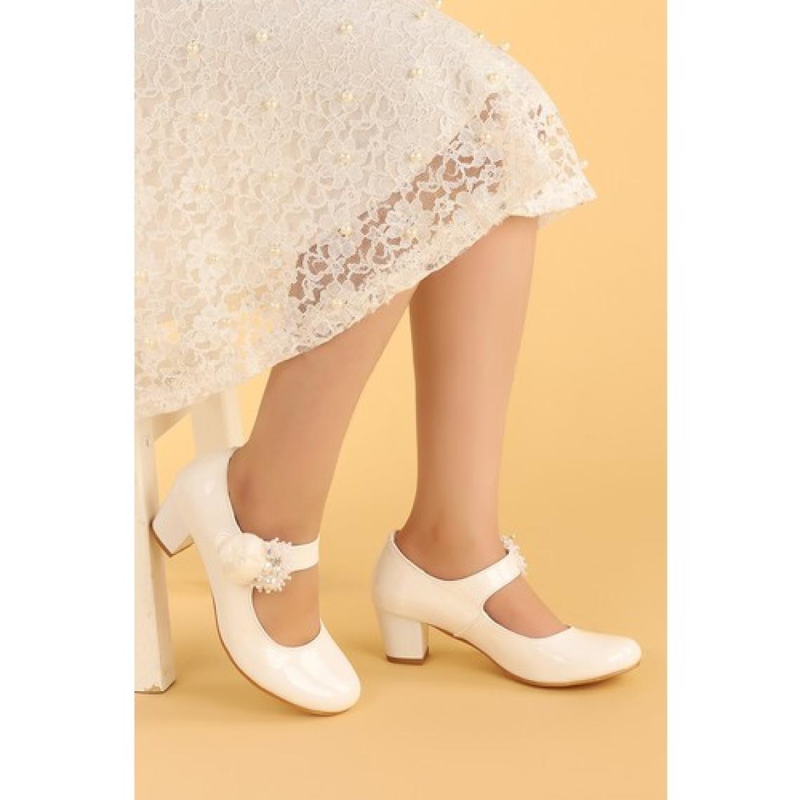 Kiko 751 Rugan Günlük Kız Çocuk 4 cm Topuk Babet Ayakkabı