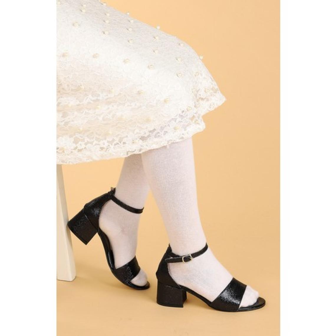Kiko 769 Kum Simli Günlük Kız Çocuk 3 cm Topuk Sandalet Ayakkabı