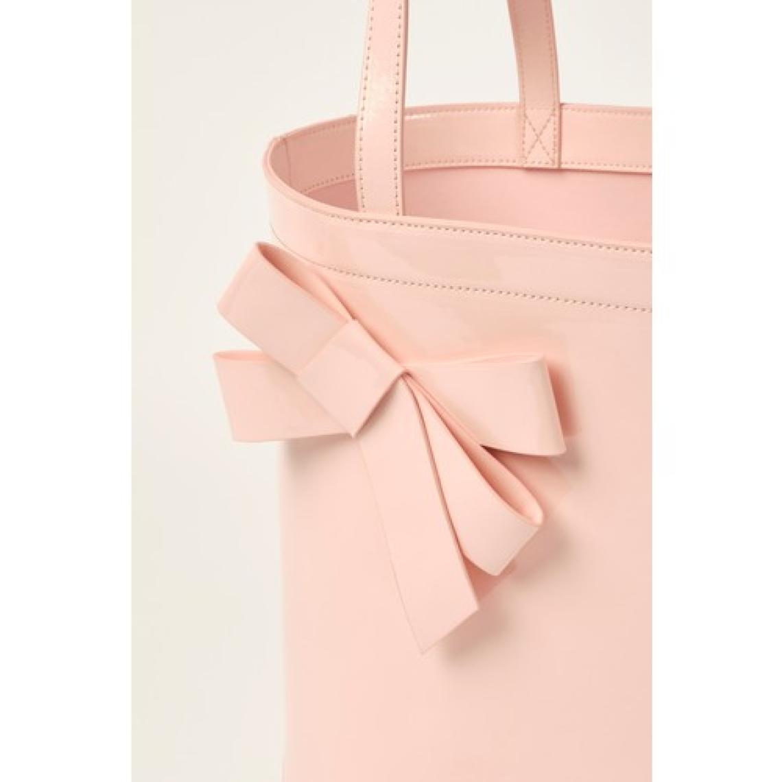 Ted Baker Pembe Ikonik Fiyonklu & Gold Baskılı Çanta TBSS25FIB055
