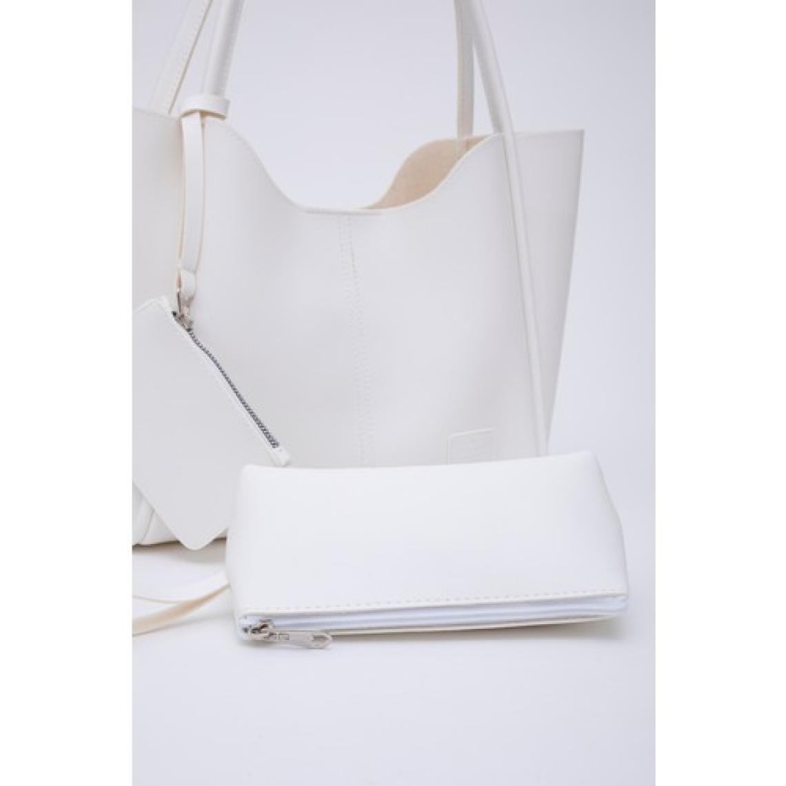 SHAKA Beyaz SHK108 Çıtçıtlı Suni Deri Cüzdanlı Makyaj Çantalı Kadın El ve Omuz Çantası U:25 E:38 G:15 cm