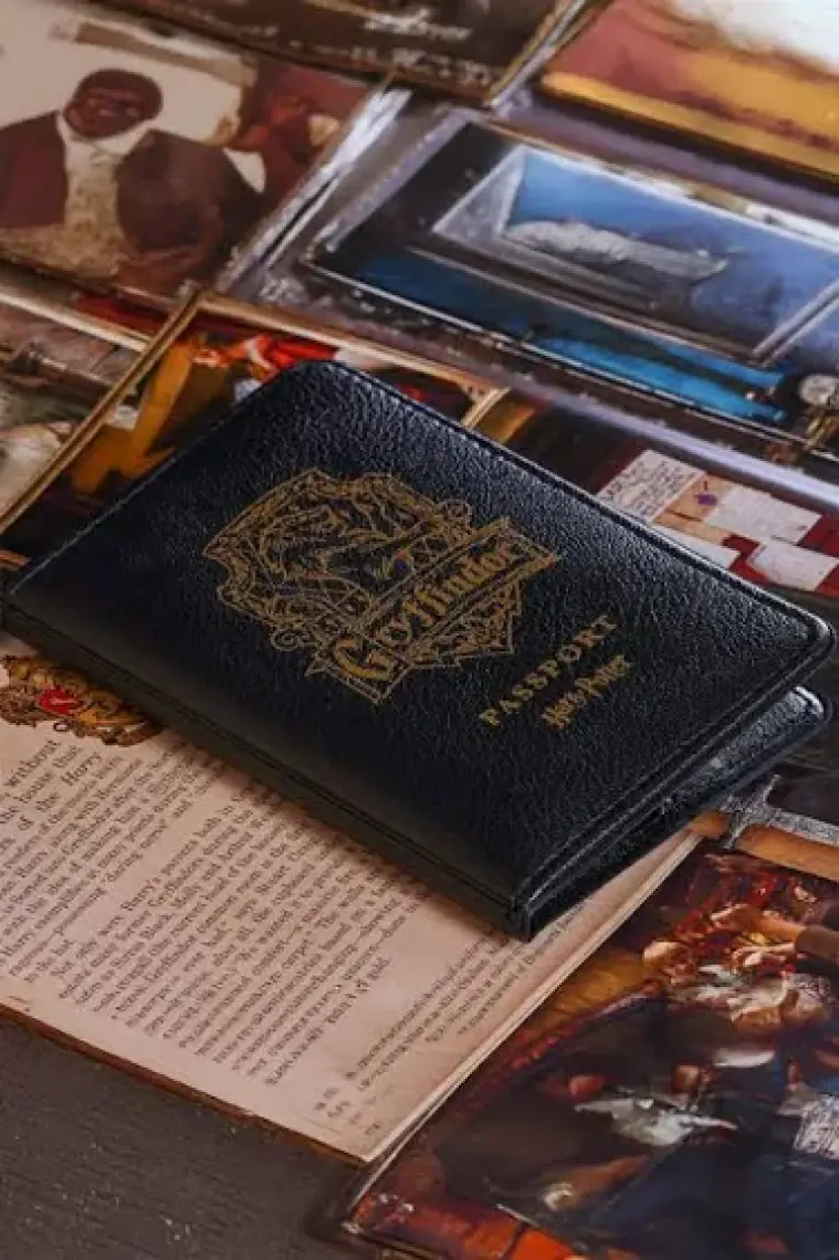 Gryffindor Pasaport Kılıfı Lisanslı Deri