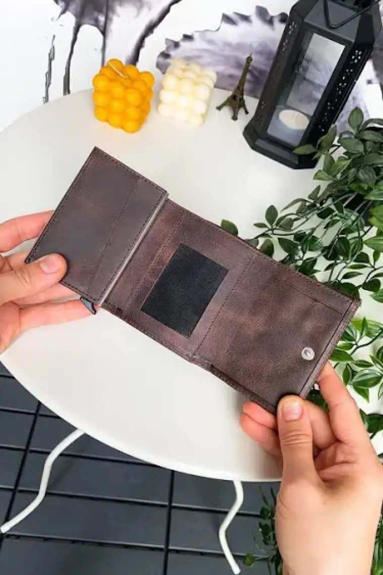 Modica Pescol - Hakiki Deri RFID Korumalı Otomatik Mekanizmalı Akıllı Kartlık/Cüzdan