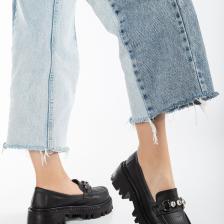 Kadın Siyah Cilt Rahat Kalıp Önü Tokalı Kalın Taban Loafer