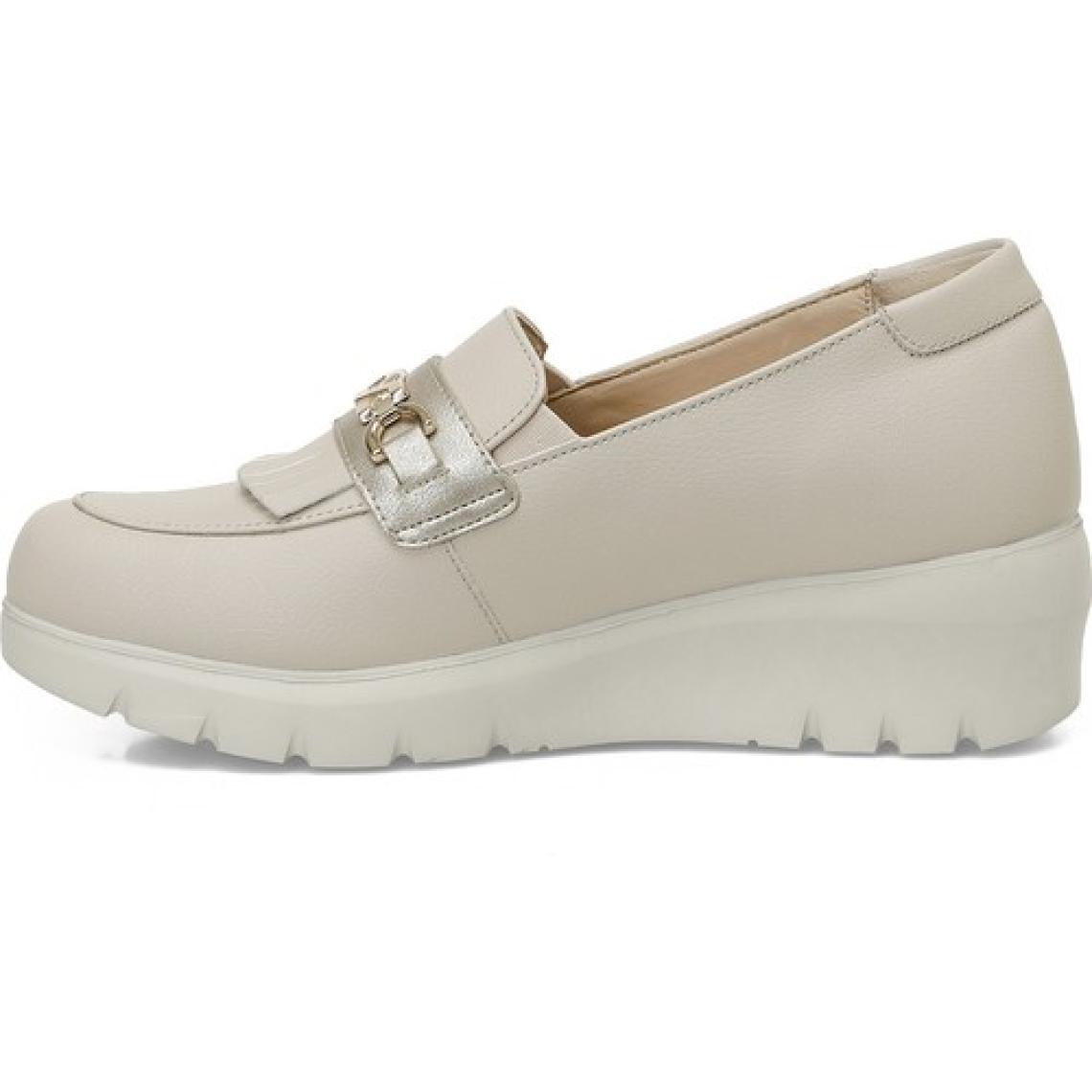 Polaris 166010.Z5FX Bej Kadın Loafer