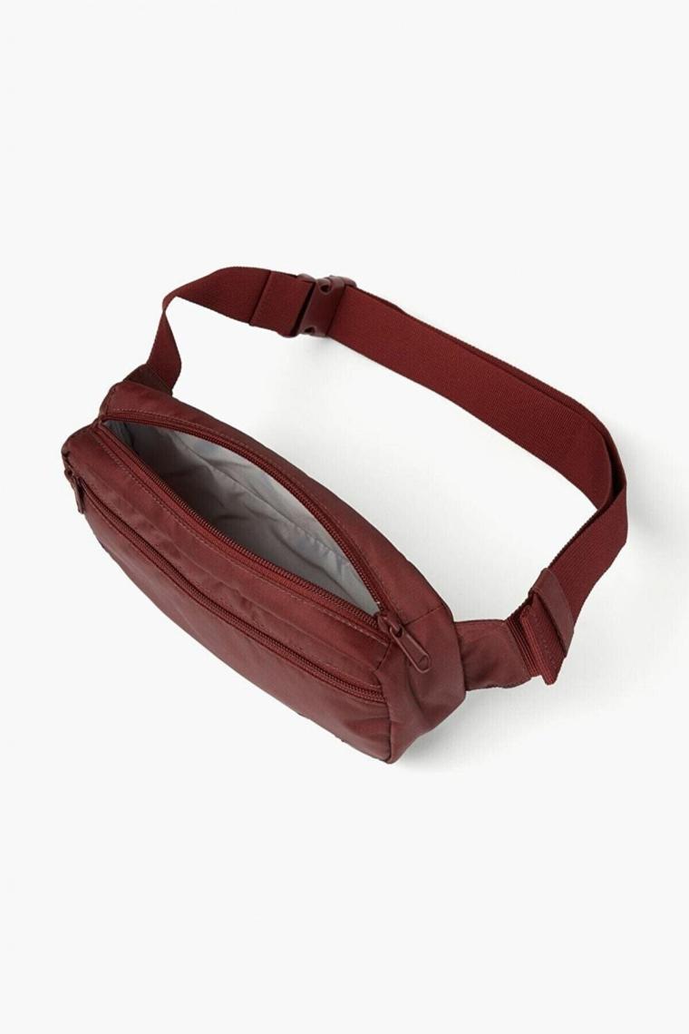 Levi's® Kadın Medium Banana Sling Çanta - Embroidered  Batwing