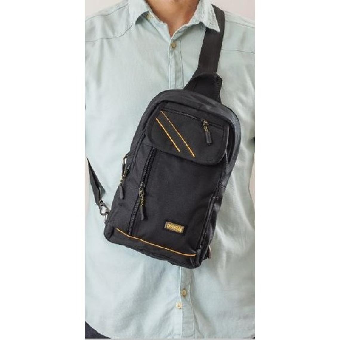 Seventeen Çapraz Sırt Omuz Göğüs Su Geçirmez Askılı Unisex Siyah Çanta 4926 Y