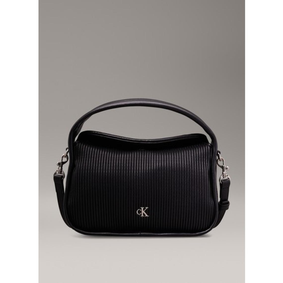 Calvin Klein Çapraz Çanta
