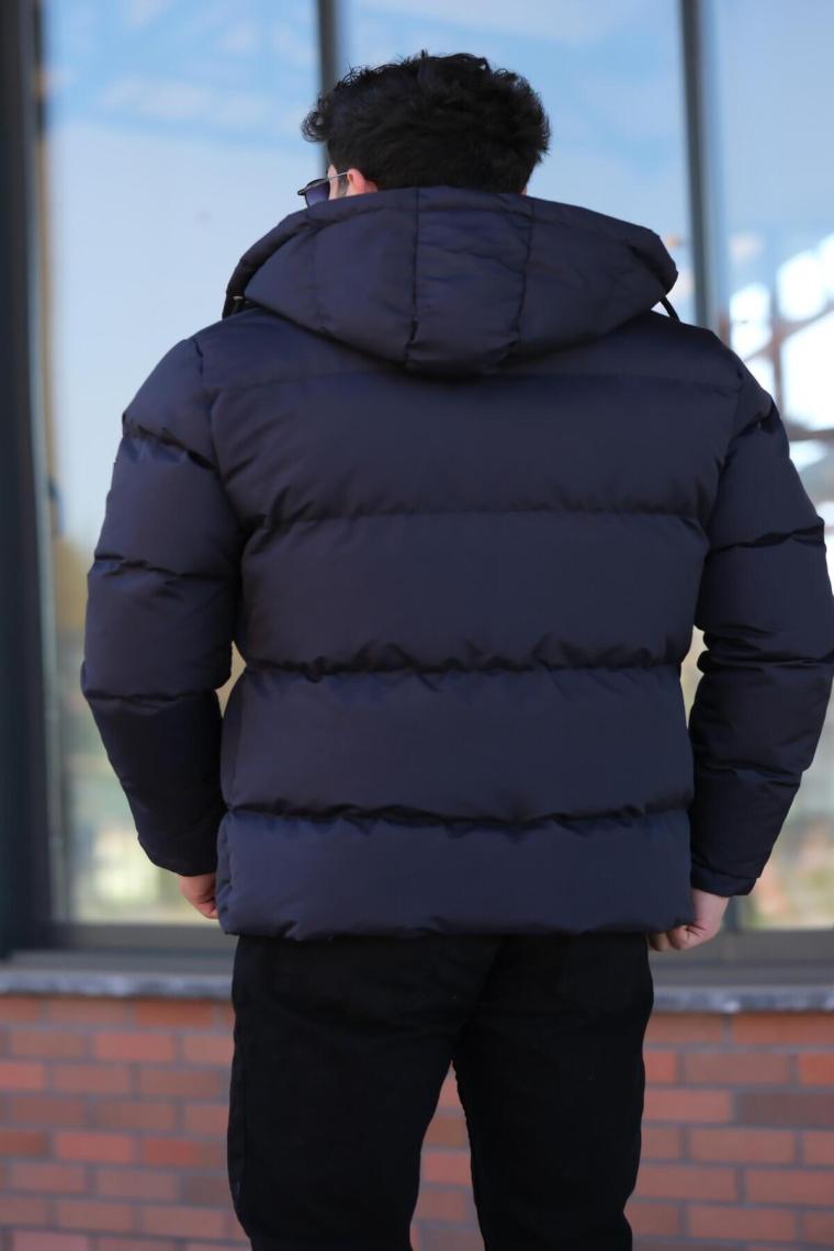 Stil Kombin Çıkarılabilir Kapşonlu Armalı Içi Kürklü Şişme Mont 2911_50213