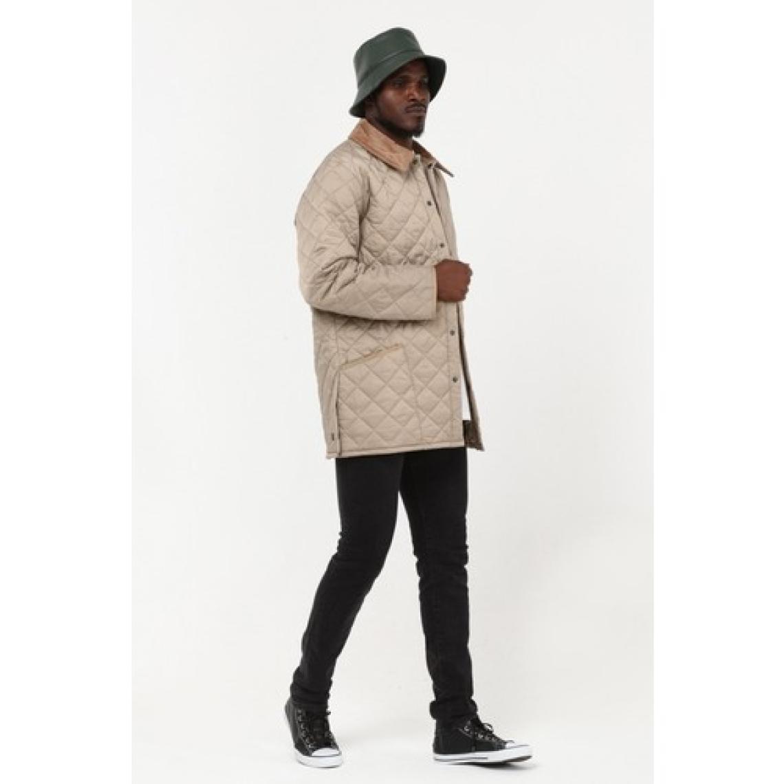 Barbour Liddesdale® Kapitone Regular Fit BE72 Beige