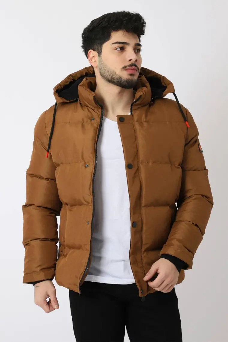 Stil Kombin Çıkarılabilir Kapşonlu Armalı İçi Kürklü Şişme Mont 2911_50213
