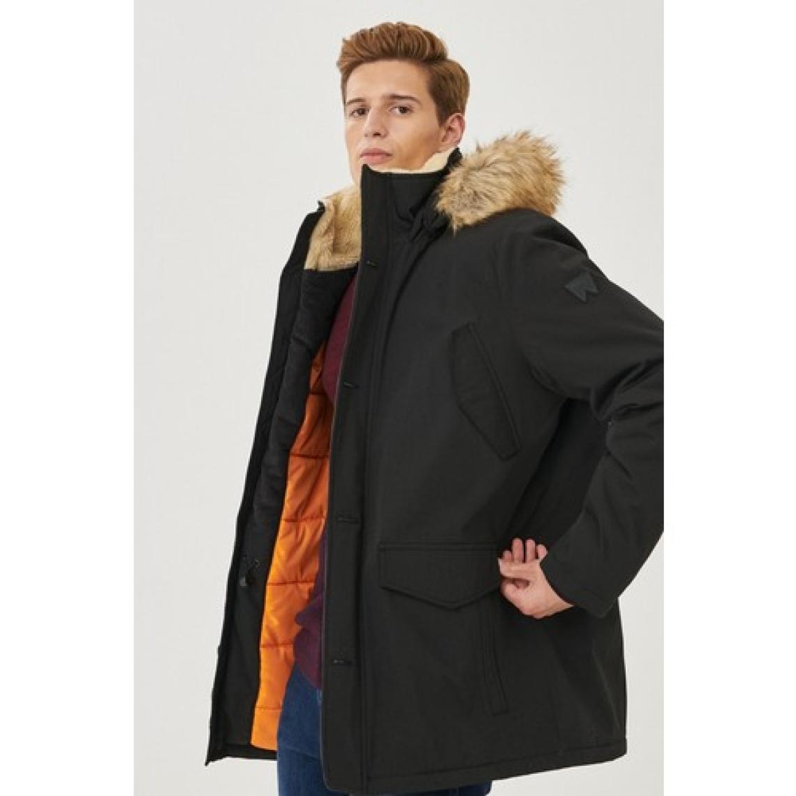 Wrangler Regular Fit Normal Kesim Mont