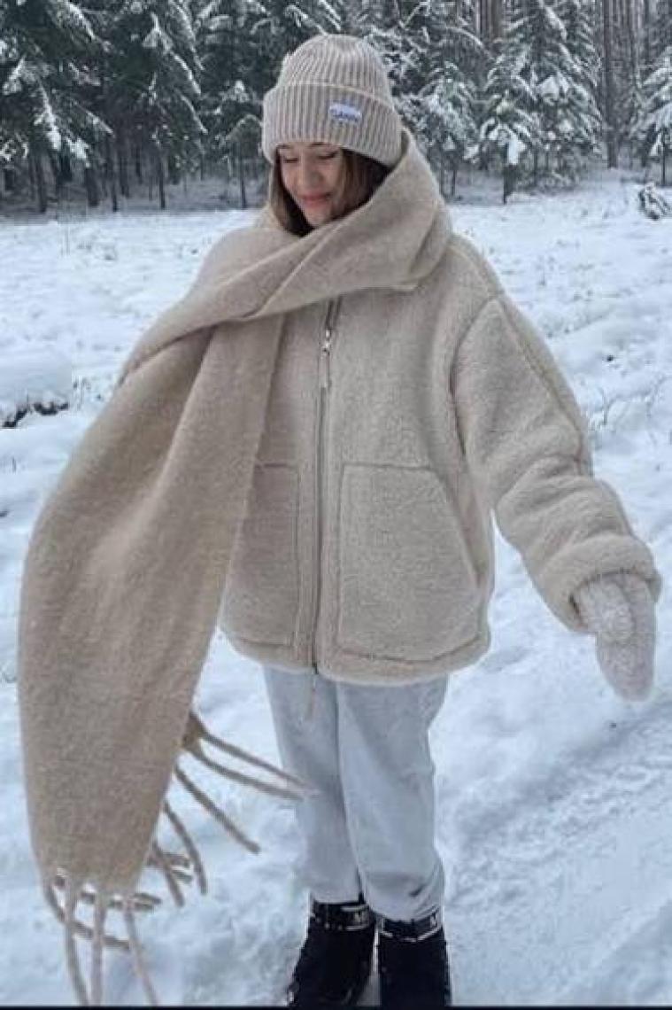 Bej Dik Yakalı Cepli Kadın Peluş Mont