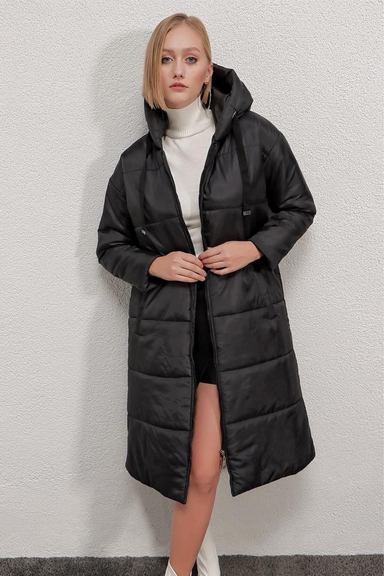 Hazelin Kadın Kapşonlu Uzun Oversize Şişme Mont HZL22W-BD151201