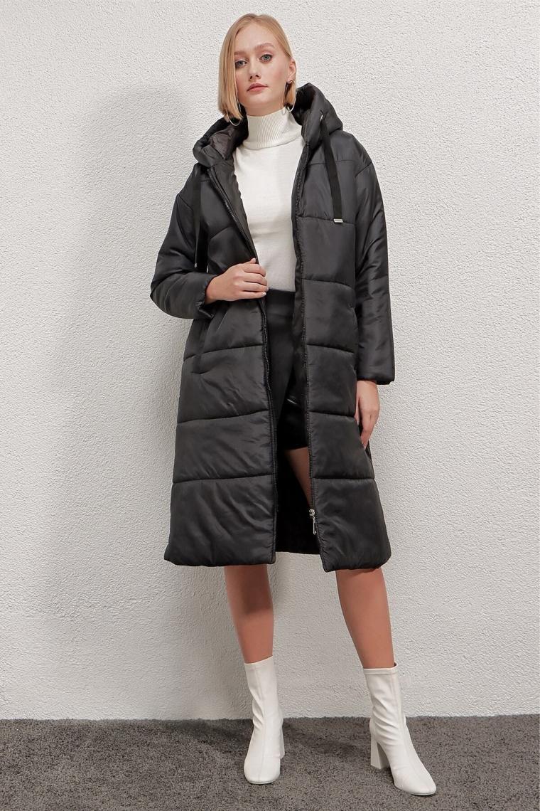 Hazelin Kadın Kapşonlu Uzun Oversize Şişme Mont HZL22W-BD151201