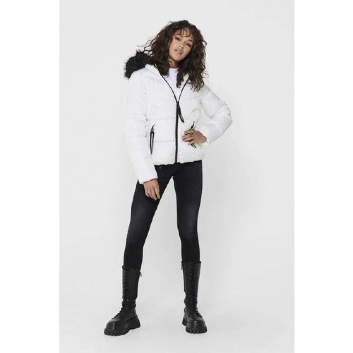 Only Monica Short Kadın Beyaz Mont